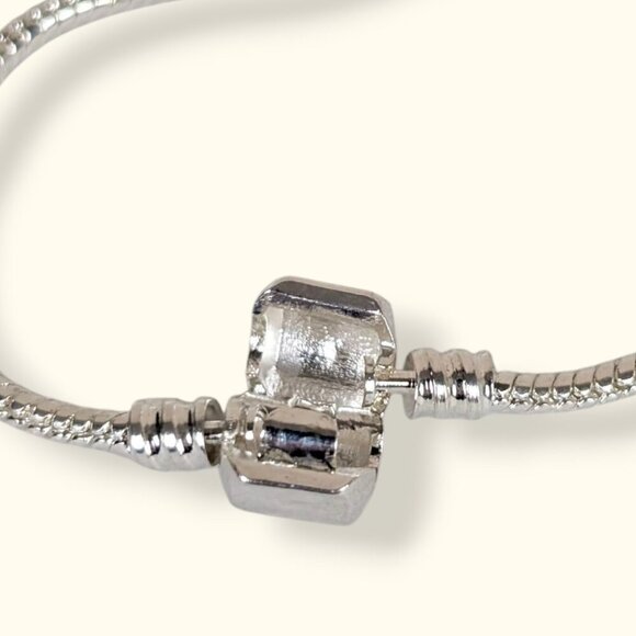 Locking Metal Charm Bracelet & 18 Charms - Picture 5 of 6